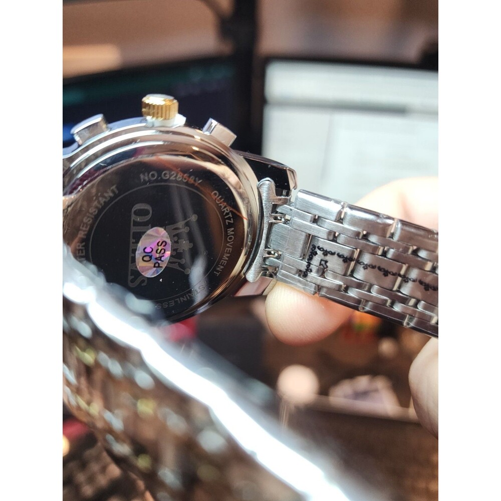 OLEVS 2858 Men's Two-Tone Silver Gold Quartz Dress Watch New - Picture 3 of 5